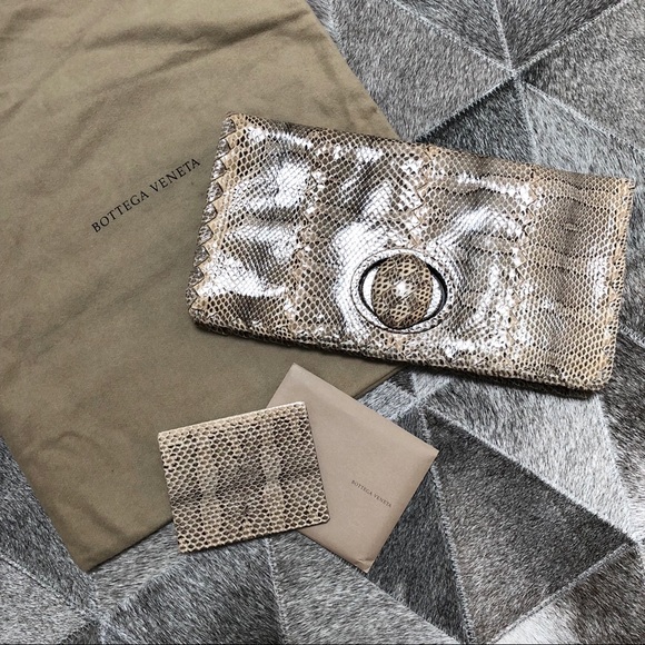 Bottega Veneta Ayers Clutch Bag✨ - Picture 2 of 8